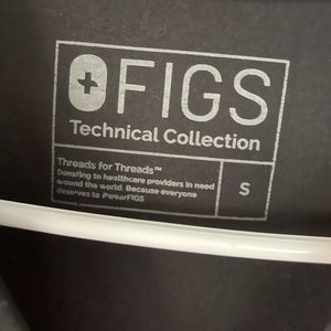 Figs black scrub top